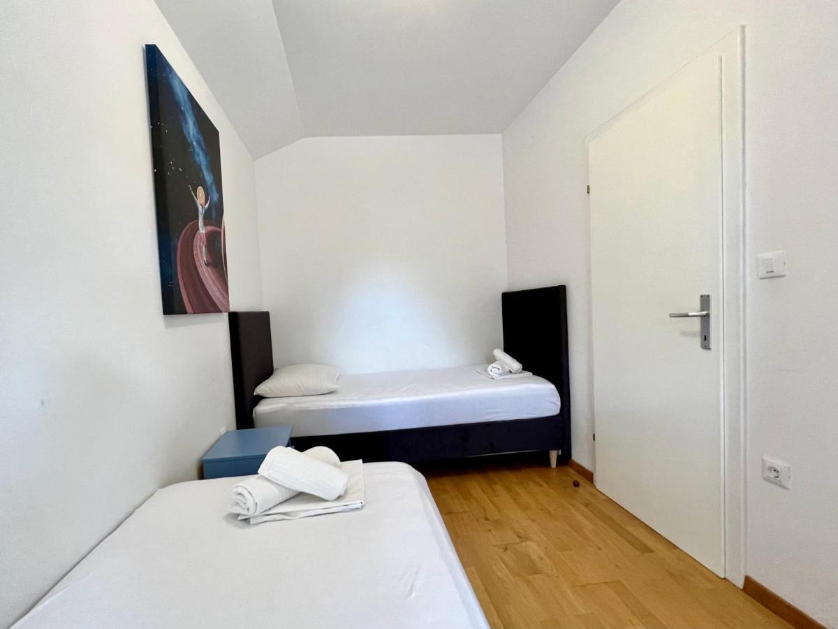 סבטי פיליפ אי ג'קוב B88 Apartments - Vila Palma מראה חיצוני תמונה