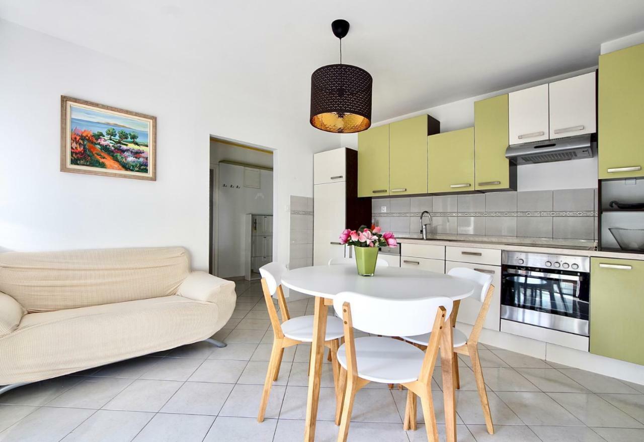 סבטי פיליפ אי ג'קוב B88 Apartments - Vila Palma מראה חיצוני תמונה