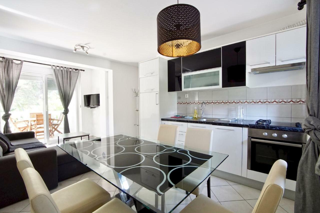 סבטי פיליפ אי ג'קוב B88 Apartments - Vila Palma מראה חיצוני תמונה