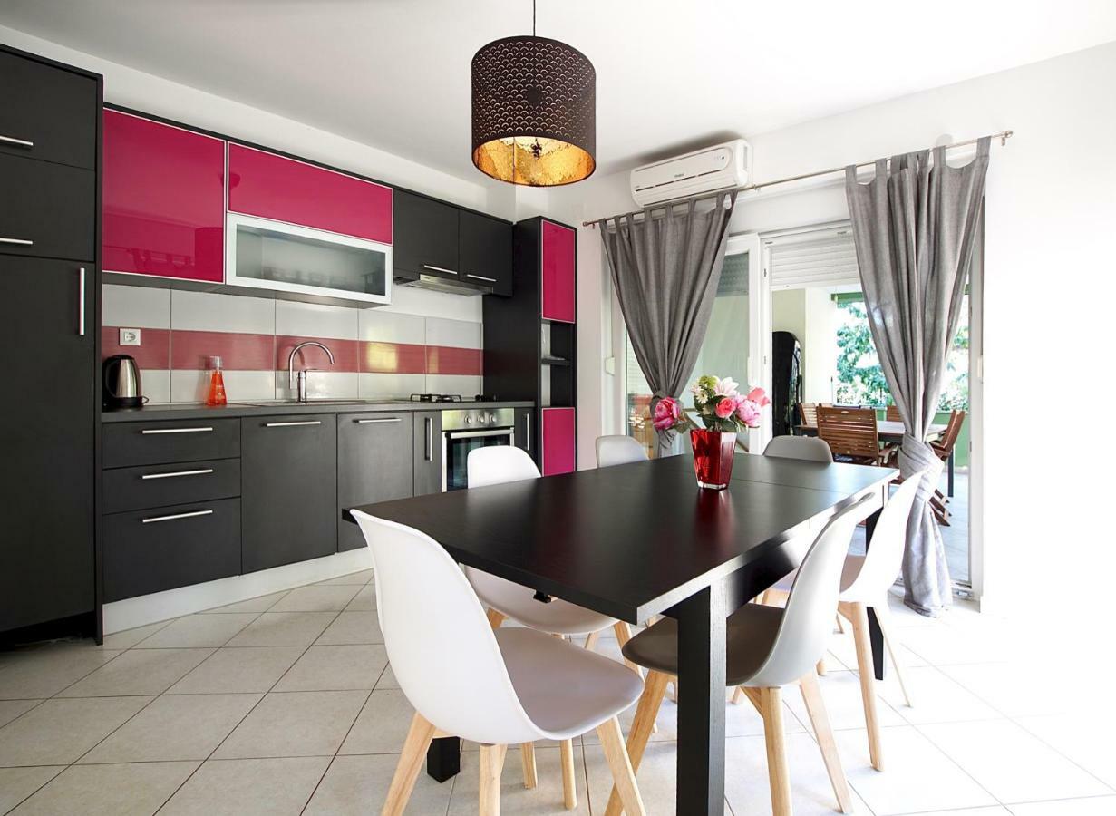 סבטי פיליפ אי ג'קוב B88 Apartments - Vila Palma מראה חיצוני תמונה